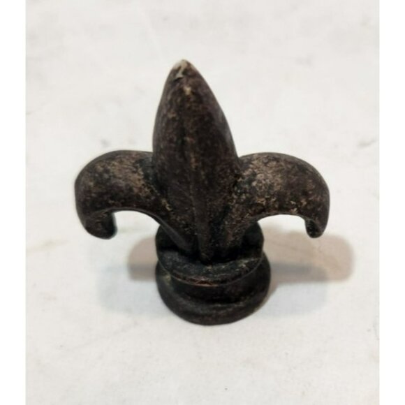 Vintage Cast Iron Coat Hooks And Lamp Finials 4 Pieces Unique Hooks 8" - Picture 14 of 16